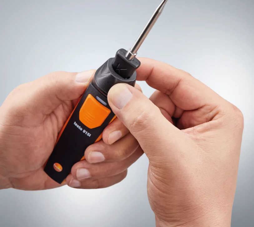 TESTO Thermometer With Immersion/Penetration Probe and Smartphone Operation | 915i