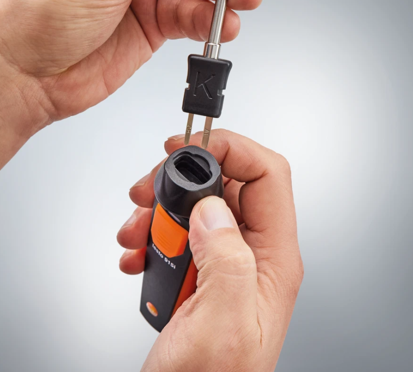 TESTO Thermometer With Immersion/Penetration Probe and Smartphone Operation | 915i