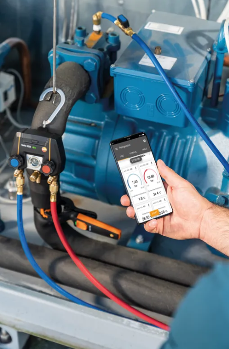 TESTO App-Controlled Digital Manifold with Wireless Clamp Temperature Probes (NTC) | 550i