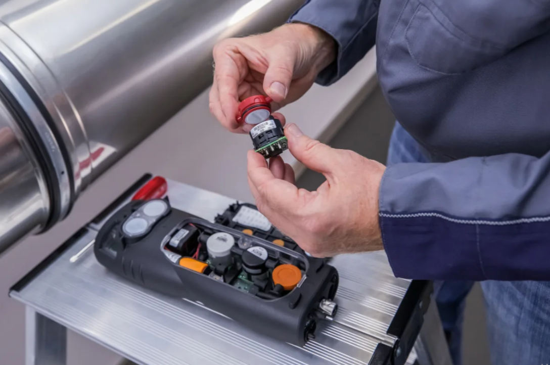 TESTO Flue Gas Analyzer For Use In Industry | TESTO 340